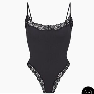SKIMS  Lace Cami Thong Bodysuit 🆕